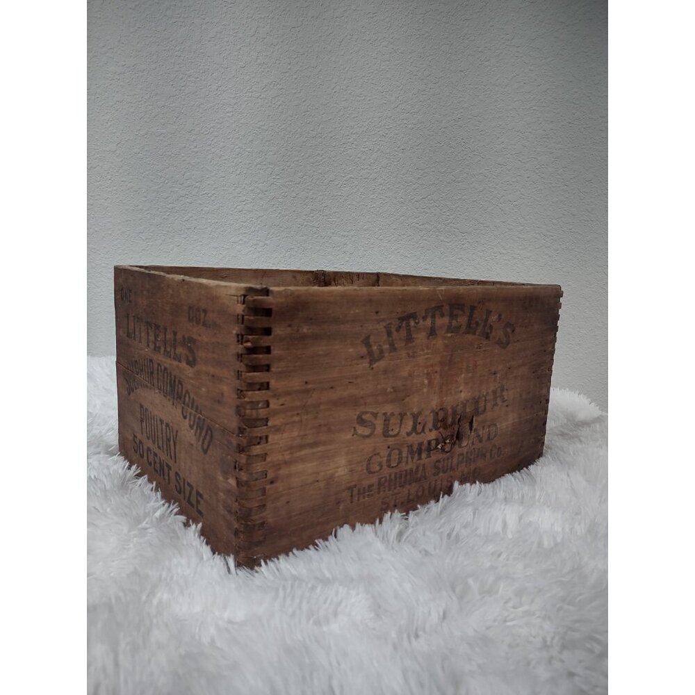 Antique 1900s Littell's Sulphur Compound Poultry Dovetail Wood Box, St. Louis MO